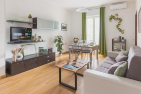 2-Bedroom Apartment in Alba with Free Parking and Air Conditioning